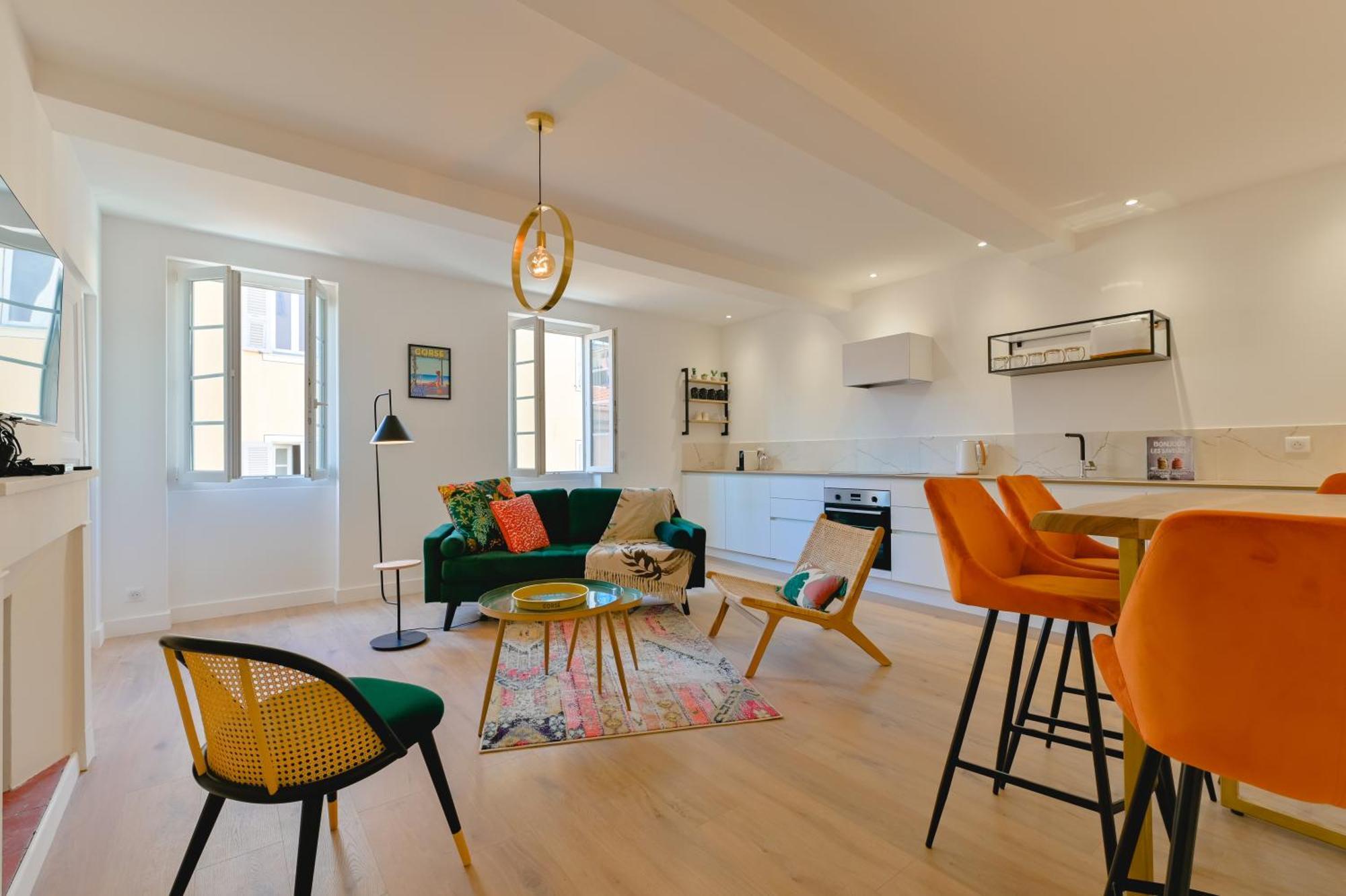 Chic & Chaleureux - Coeur De Apartment *